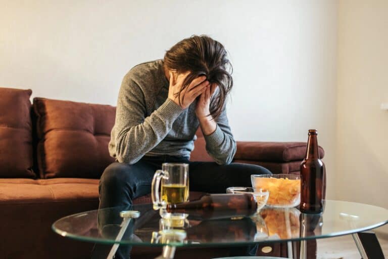 alcohol withdrawal syndrome medication