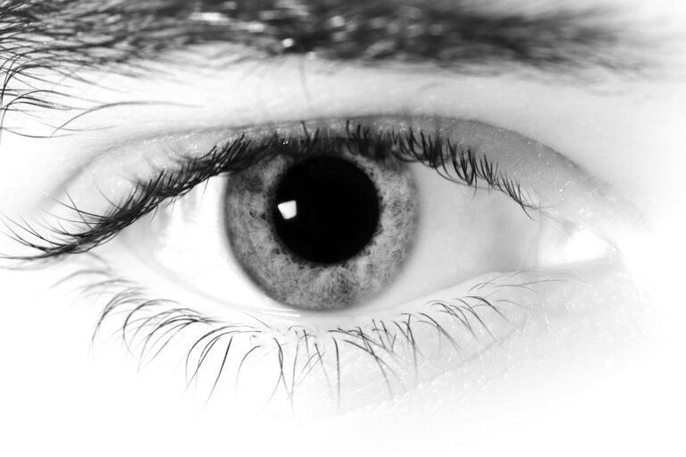 cocaine eyes